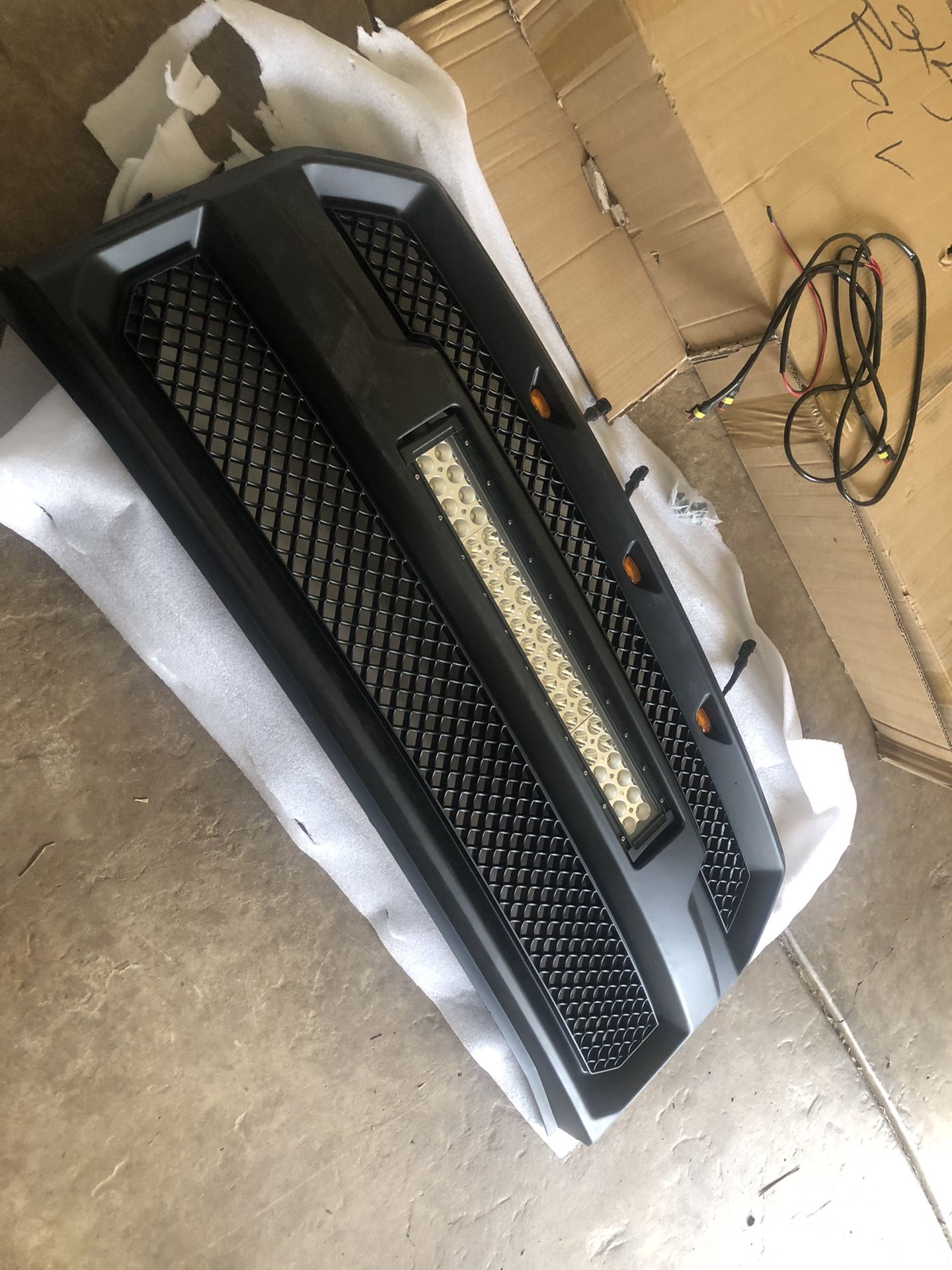 Grill Style Raptor Light Bar