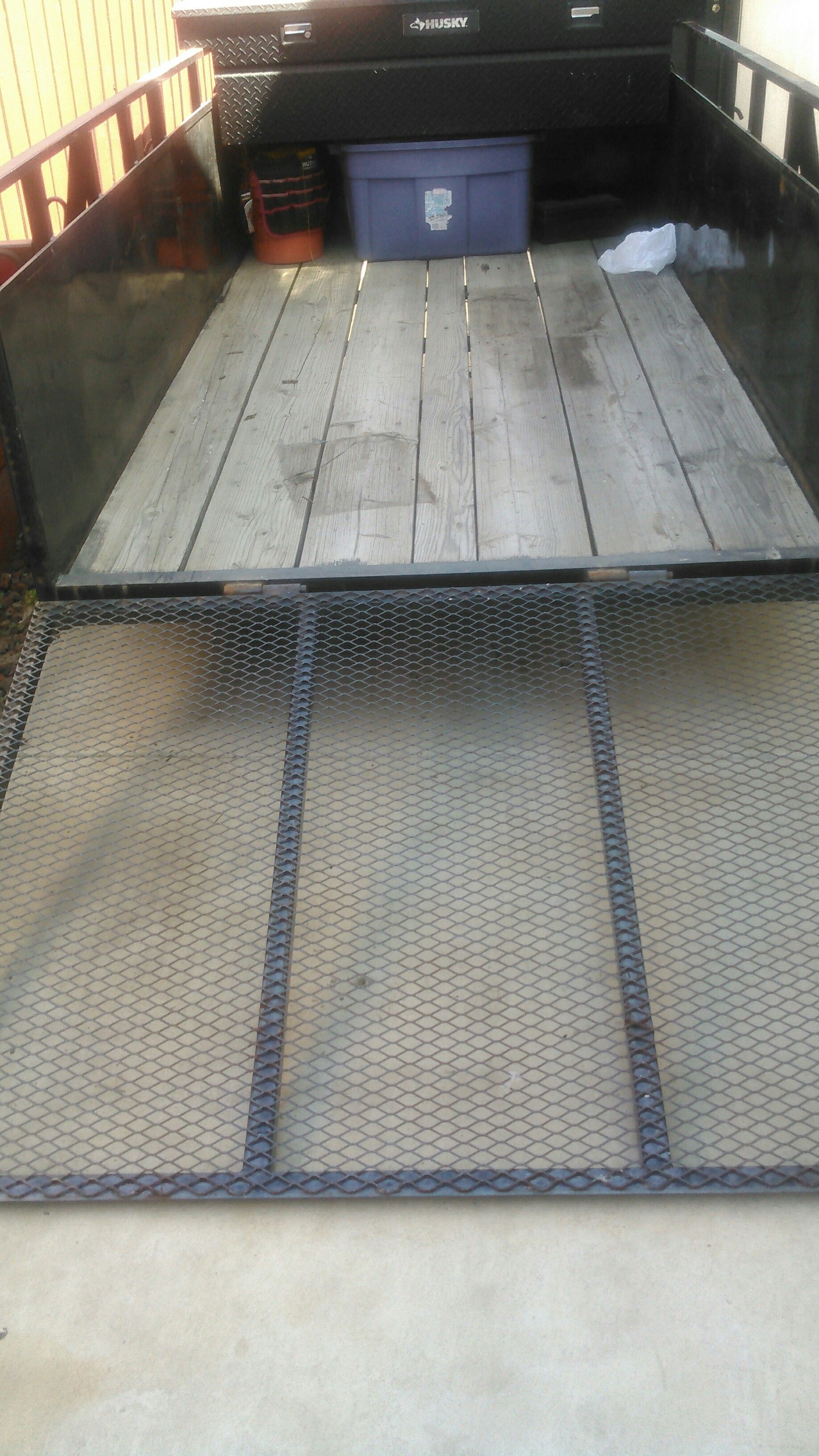 5x10ft toy hauler trailer excellent shape