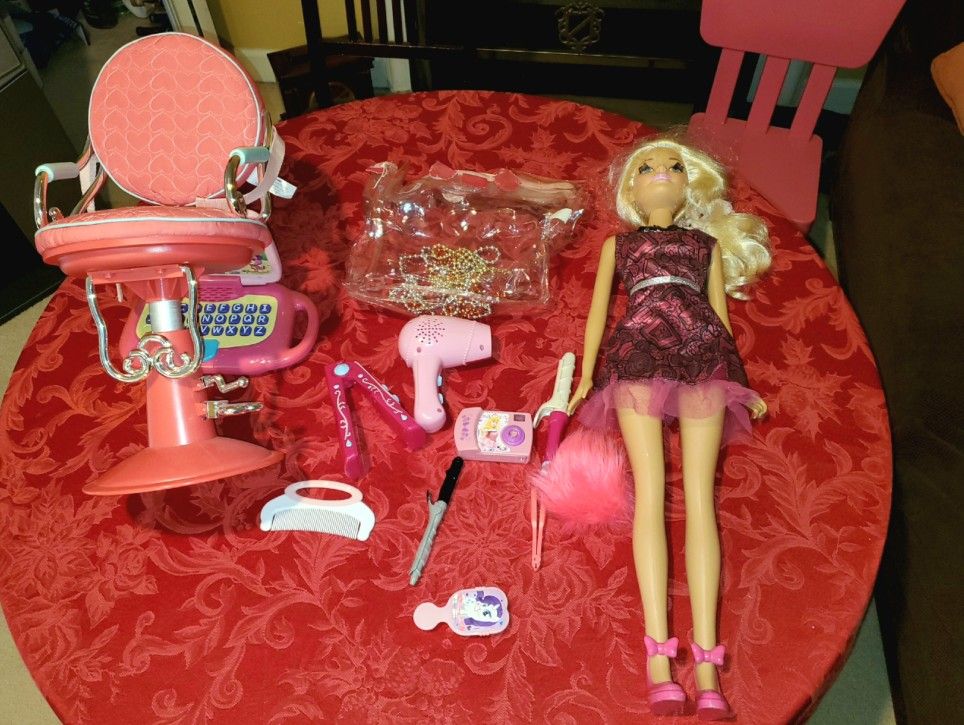 28 Inch Large Barbie & 11 Hair Accessories