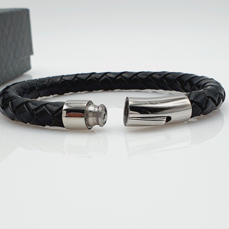 "Leather Bracelets for men, MO102

 
