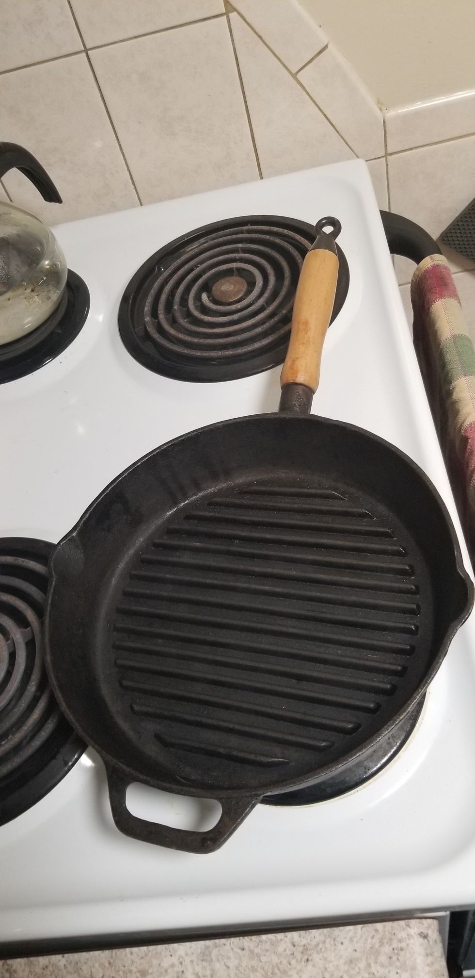 Cast iron 11" grill pan