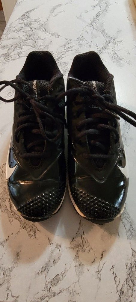 Youth Nike Cleats Size 2Y