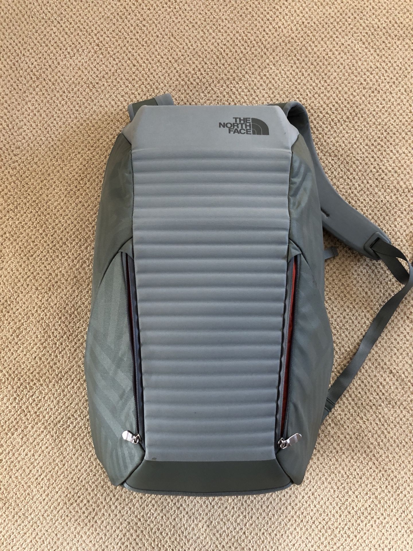 North Face Access Pack 28l Laptop 15 Backpack For Sale In Harrison Charter Township Mi Offerup