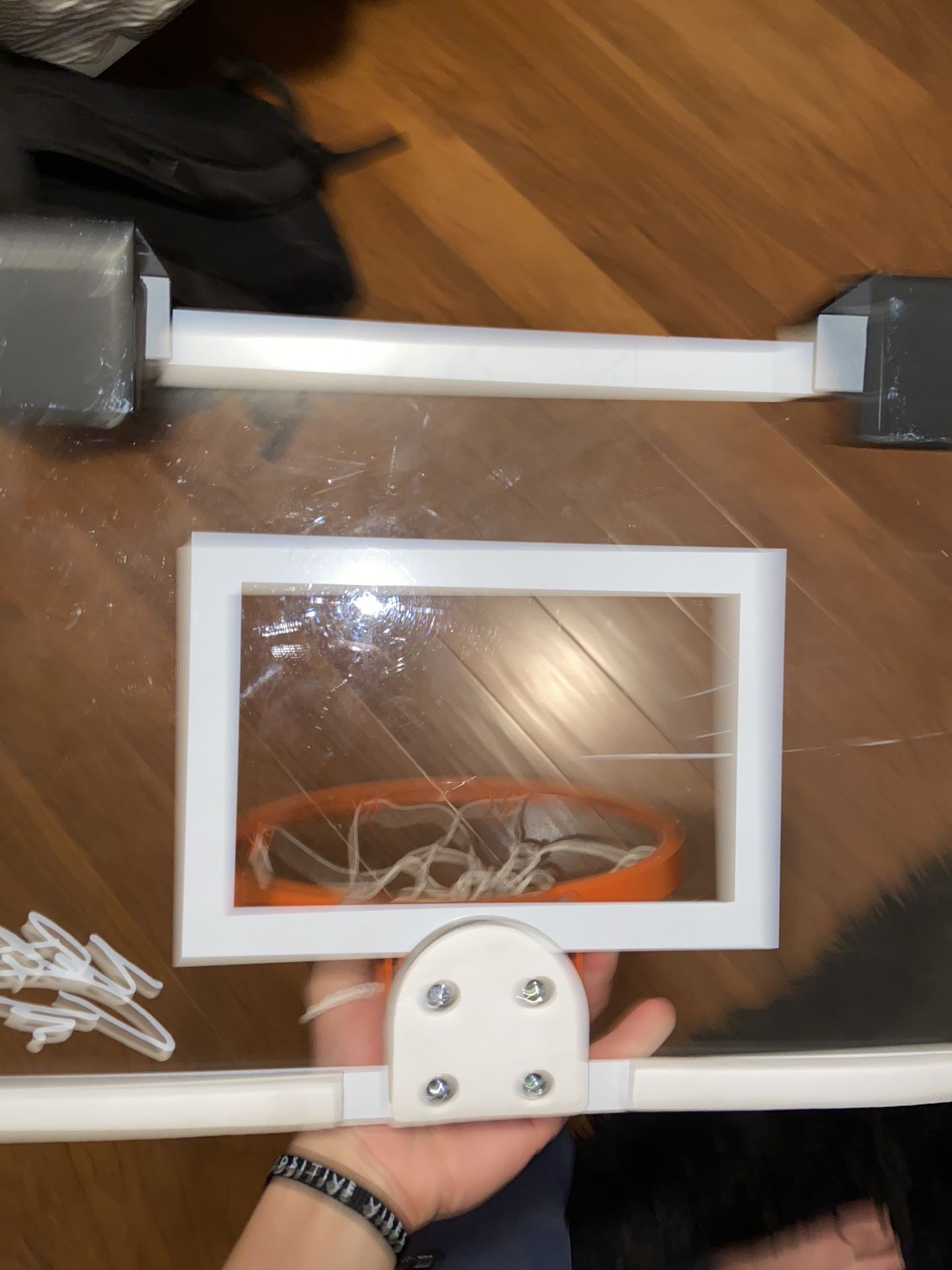 Basketball hoop