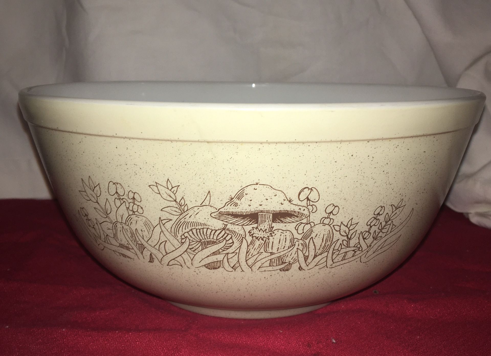 Pyrex Mixing Bowl Mushroom Pattern