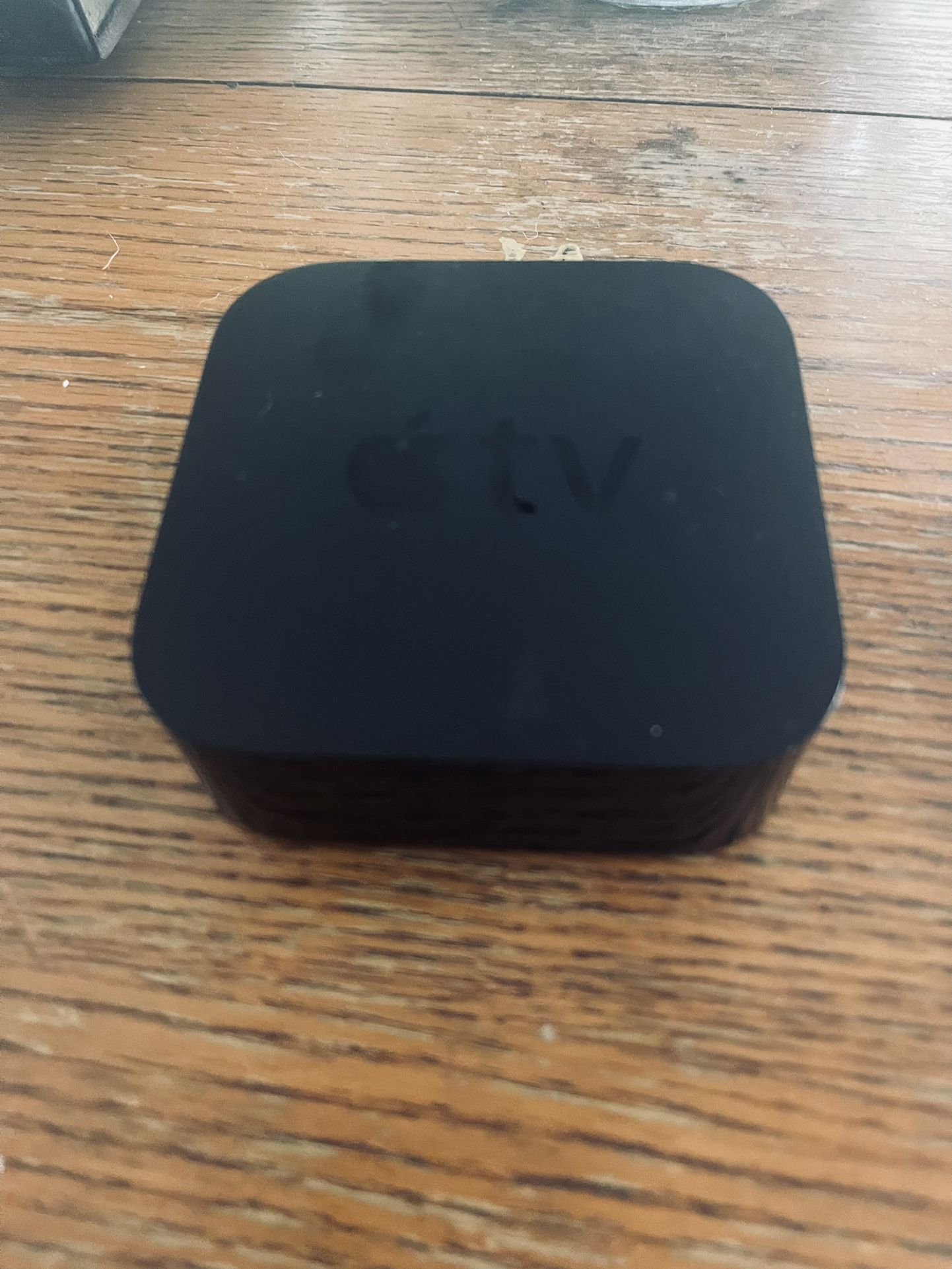 Apple TV (2) 32gb