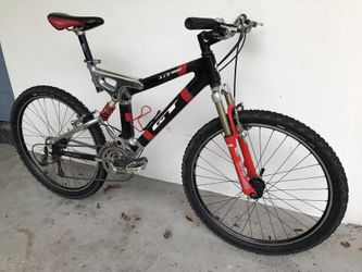 00 Gt Sts 1000 Carbon Mountain Bike For Sale In Hollywood Fl Offerup