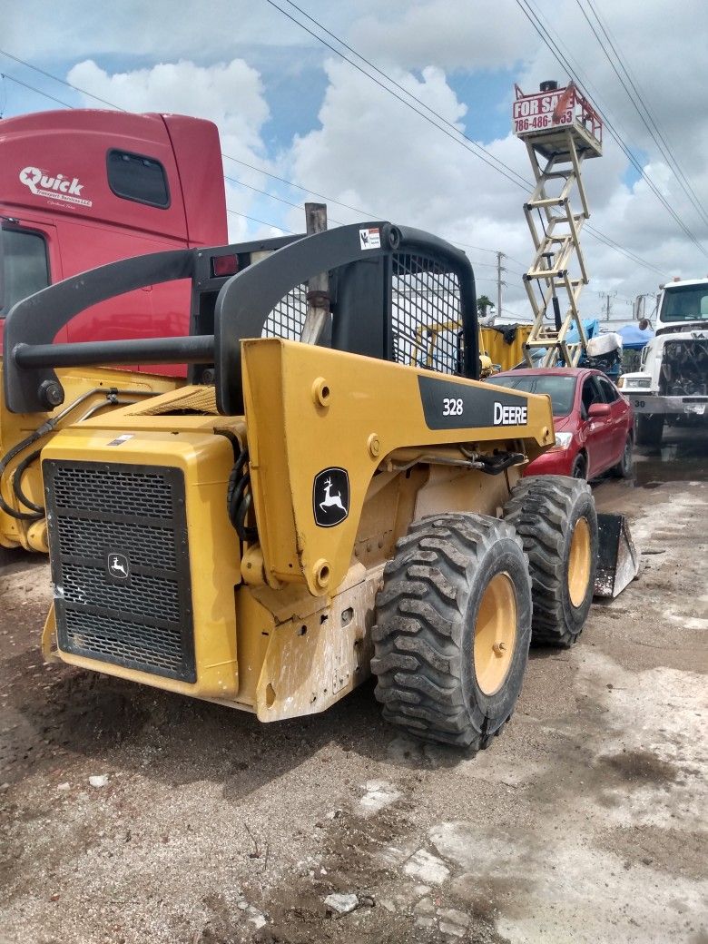 2008 John Deere Skid Steer 328 $17,000