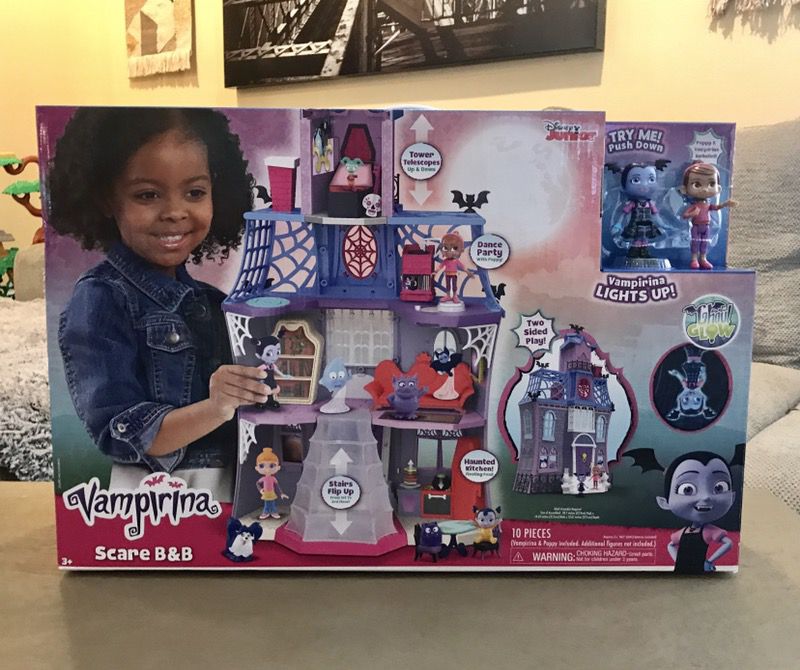 Disney Junior Vampirina Scare B & B Playset Castle Girl's Play Doll House NEW 