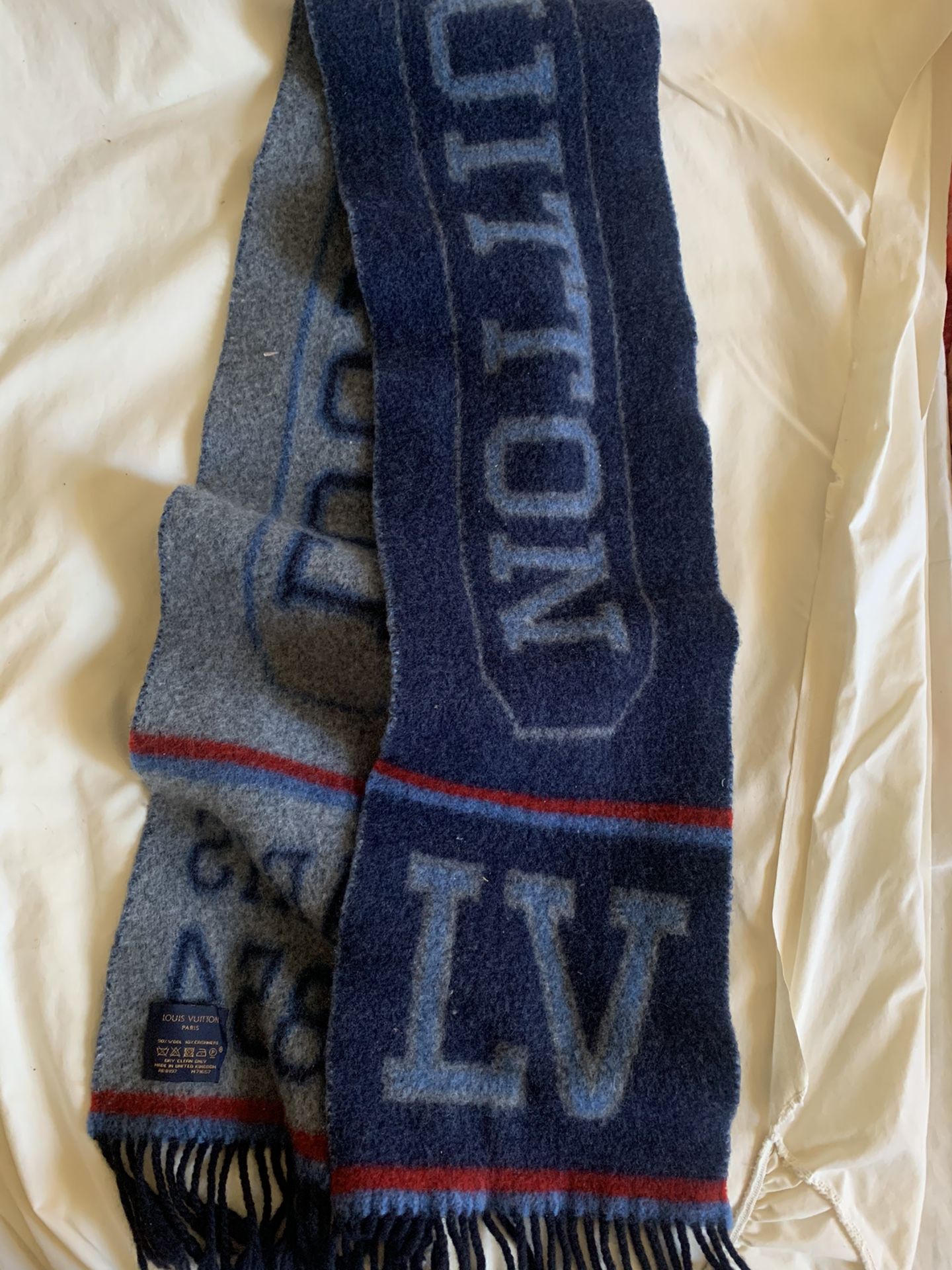 2017 Louis Vuitton Athletics City scarf