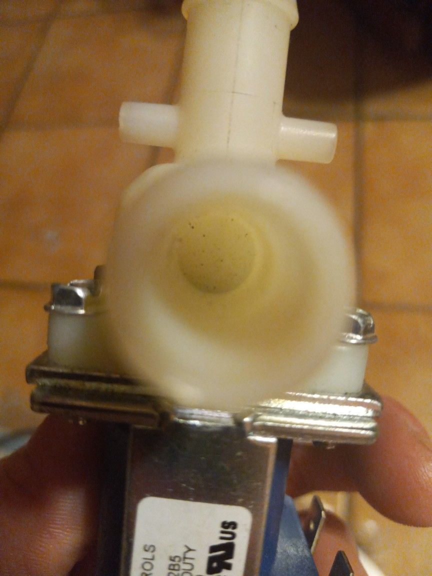 Tennant Solution Valve 1062385