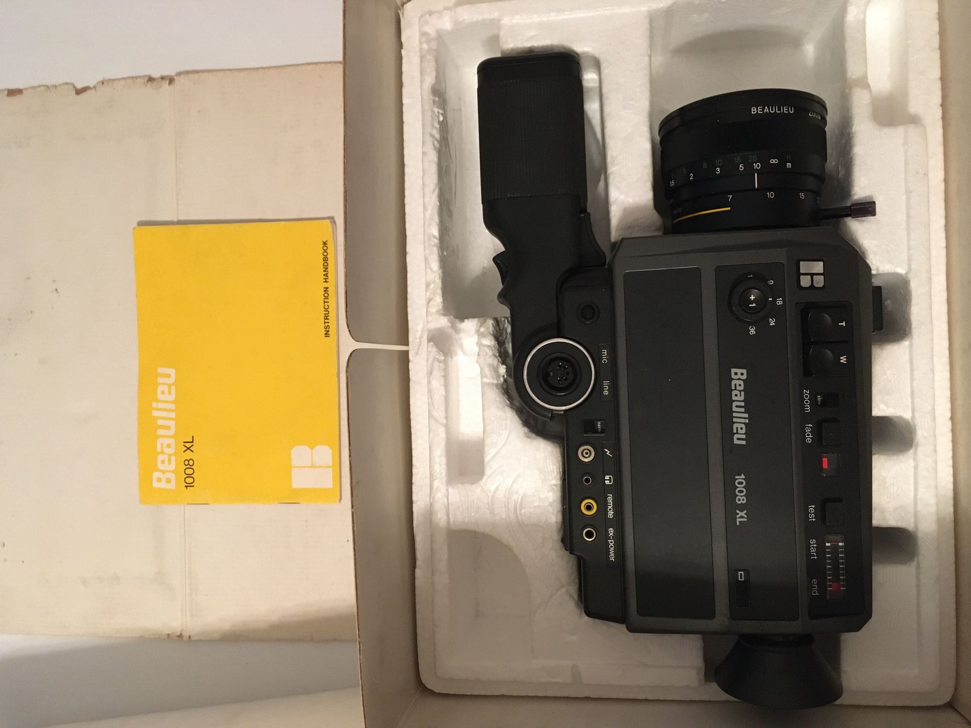 Beaulieu film camera