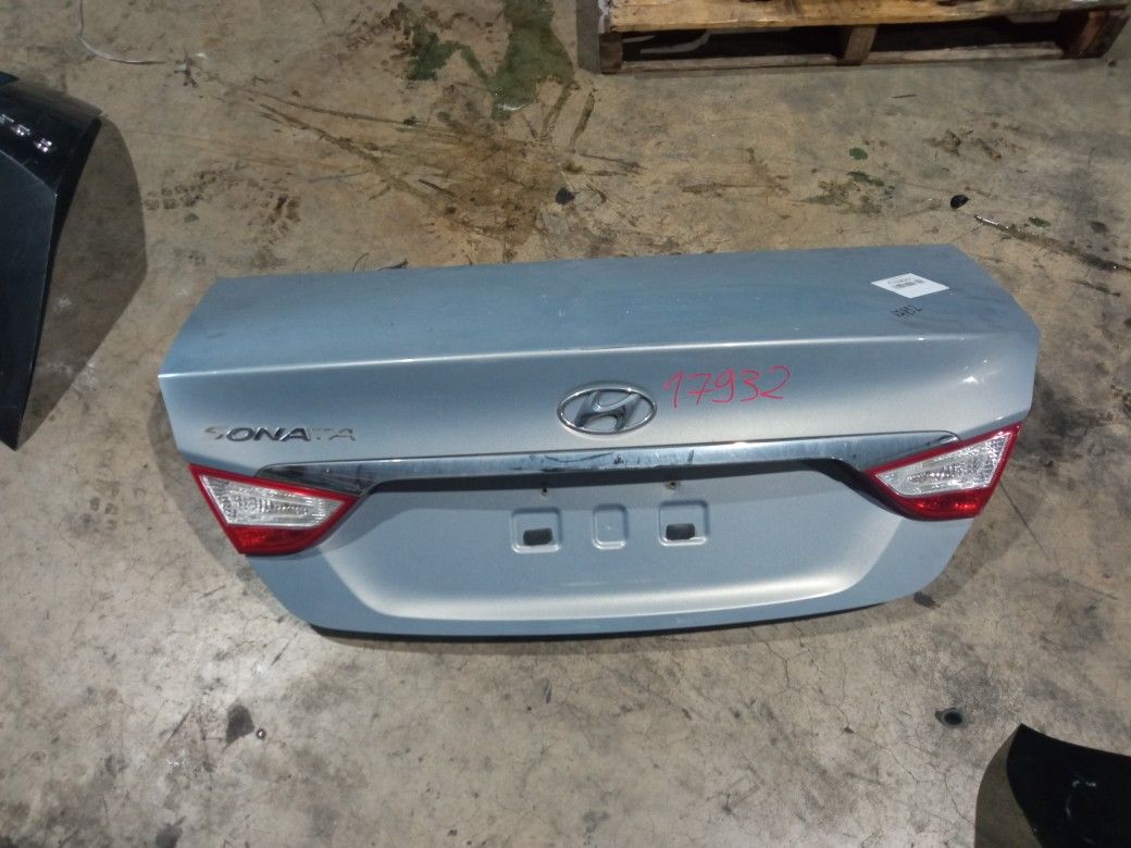 Trunk Lid For 2011 Hyundai Sonata Stock 17932