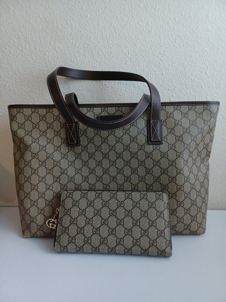 Gucci Bag with Wallet 