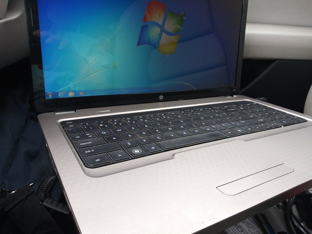 Hp. G72. 17.3 laptop. Windows 7. Ultimate. 85.....Cash nowwwwwwwwwww