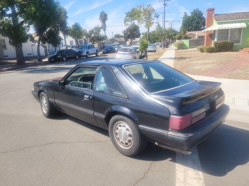1987 Ford Mustang
