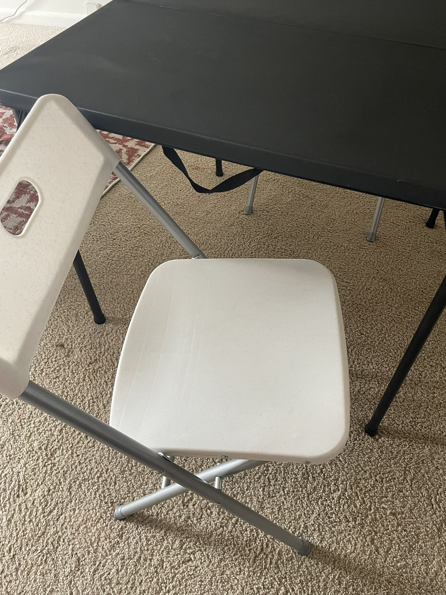 Kitchen Table With Two Chairs In Very Good Conditioning 