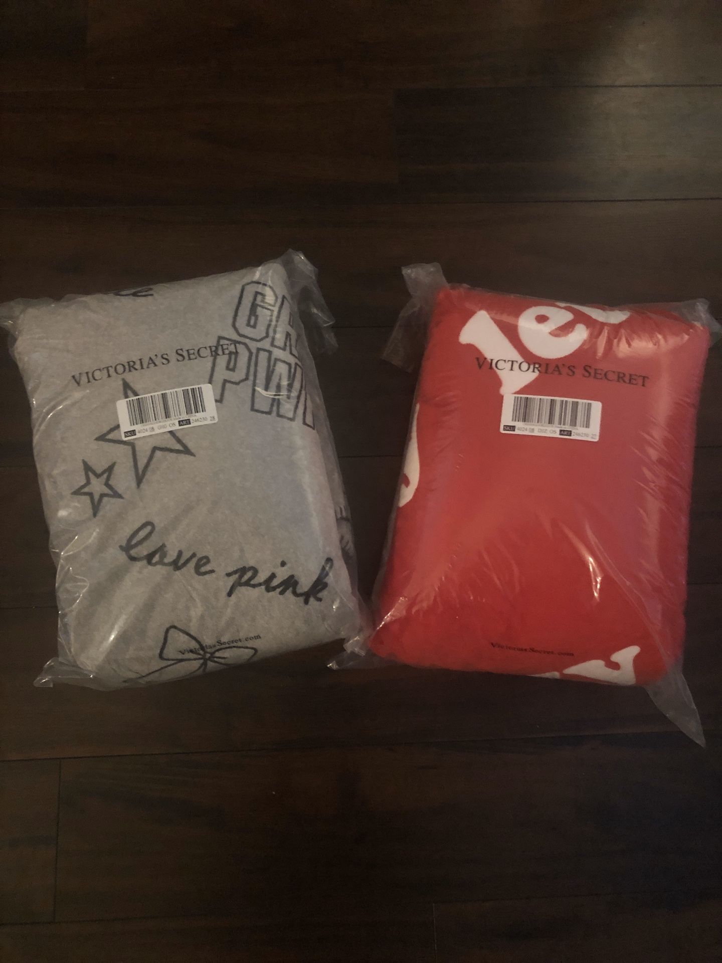Bundle Victoria Secret Sherpa Blankets