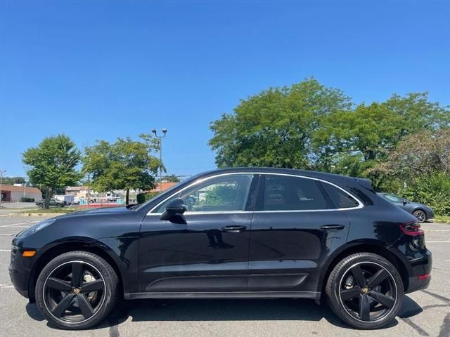 2015 Porsche Macan