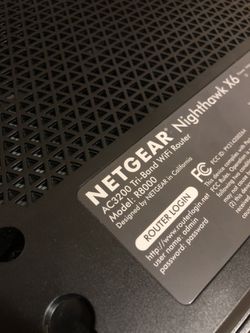 Netgear Nighthawk X6 (AC3200 Tri-Band WiFi Router Model R8000) Thumbnail