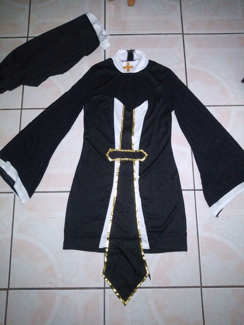 Halloween Costume Evil Nun