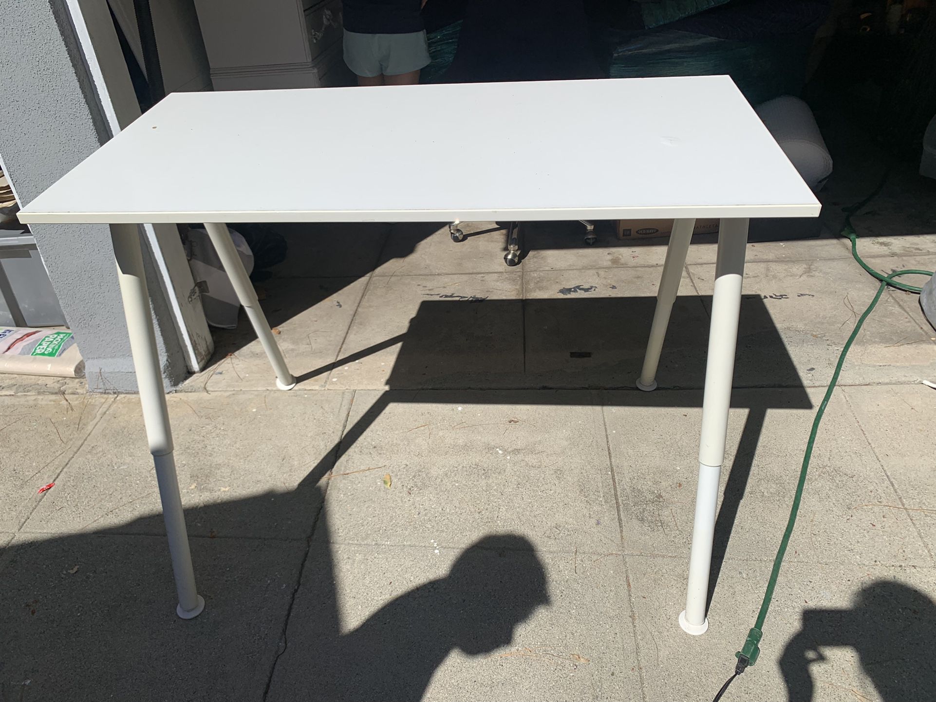 47.5” Adjustable Height Desk/Table