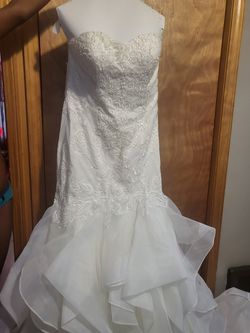 New Never Worn Wedding Dress! Thumbnail