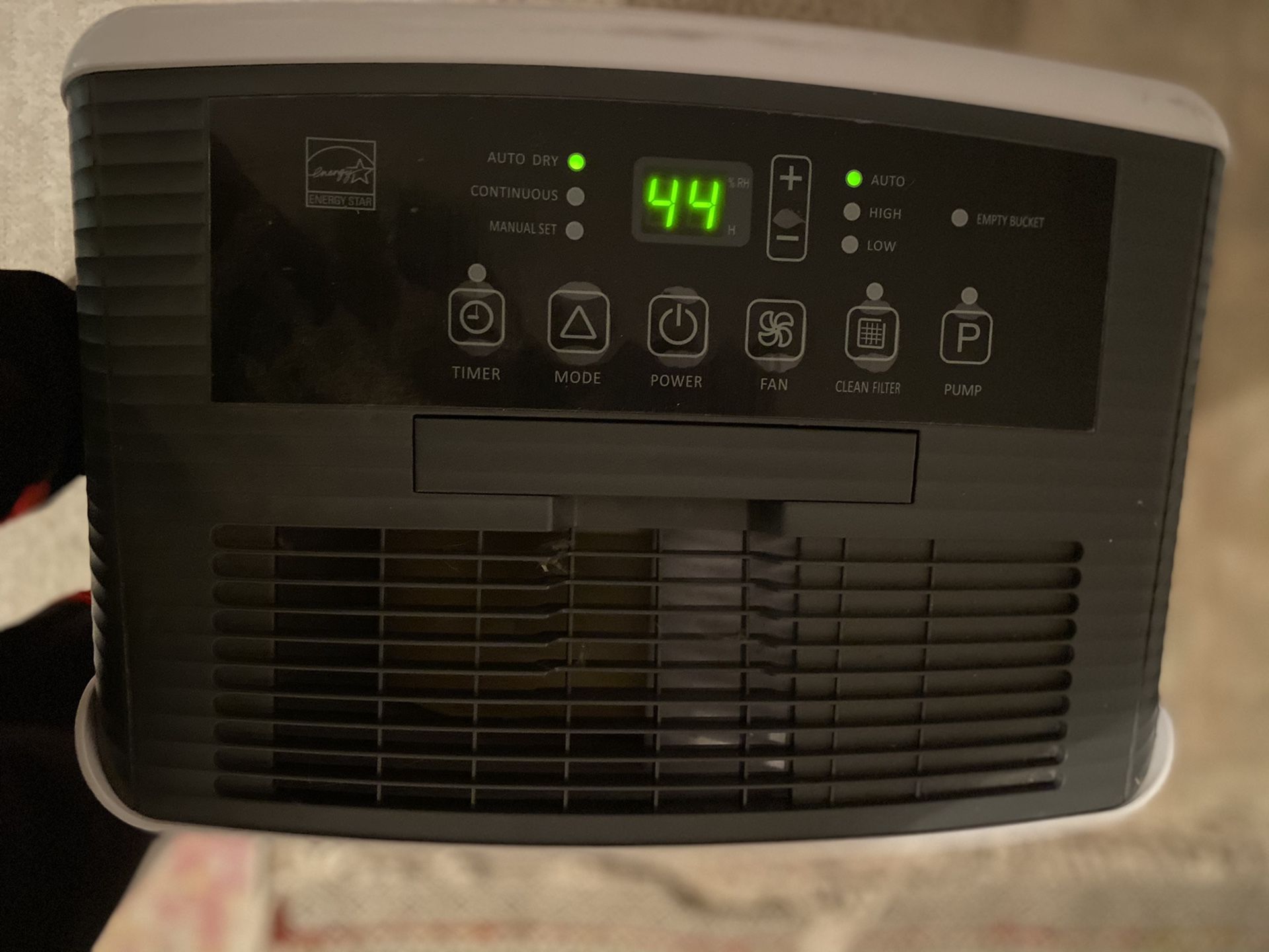 Air dehumidifier