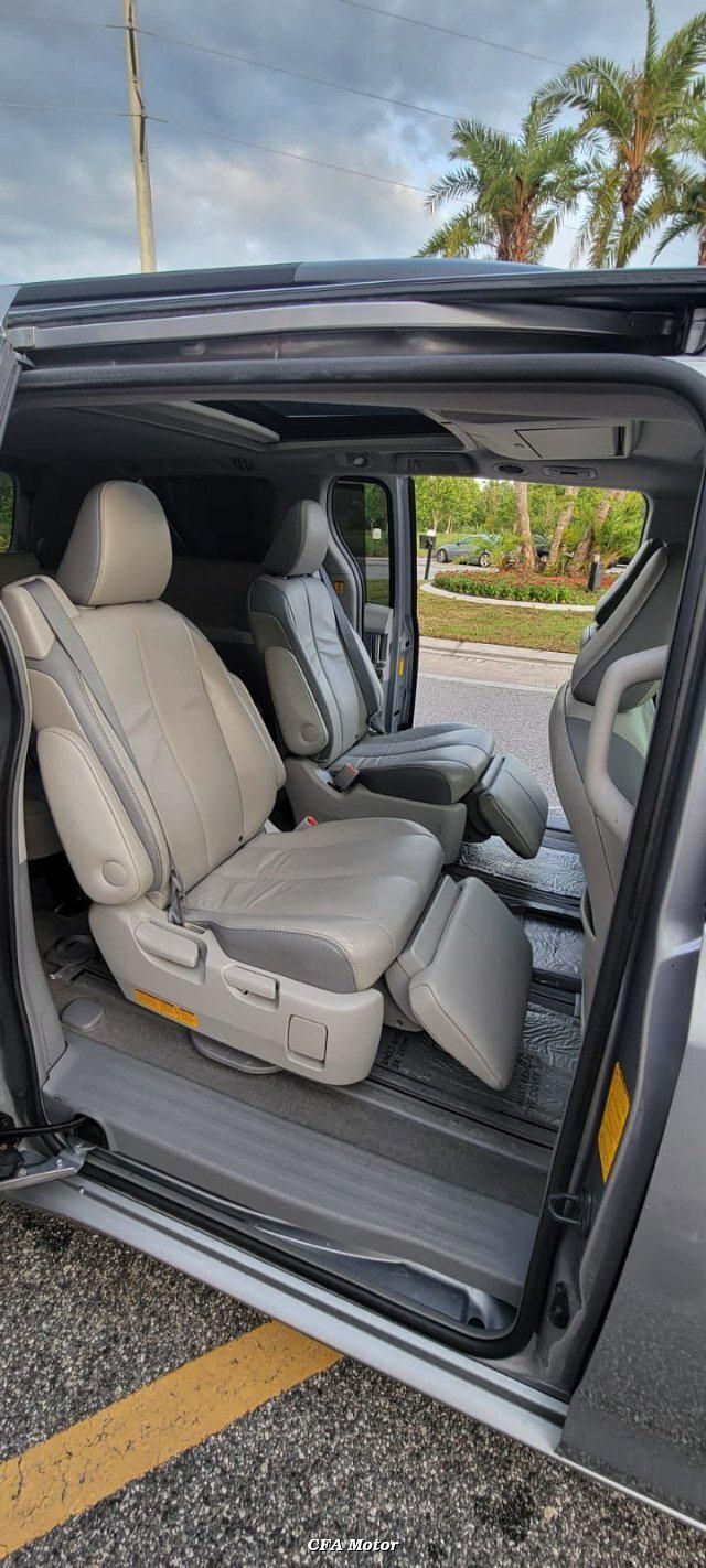 2013 Toyota Sienna