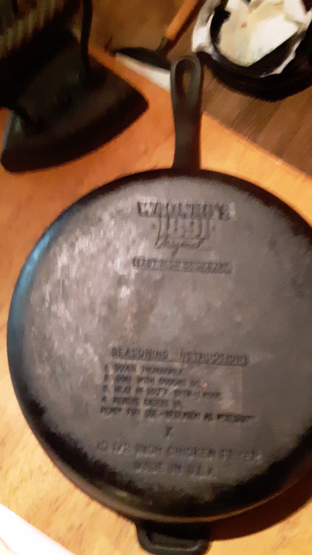 One deep dish cast iron frying pan Wagner's