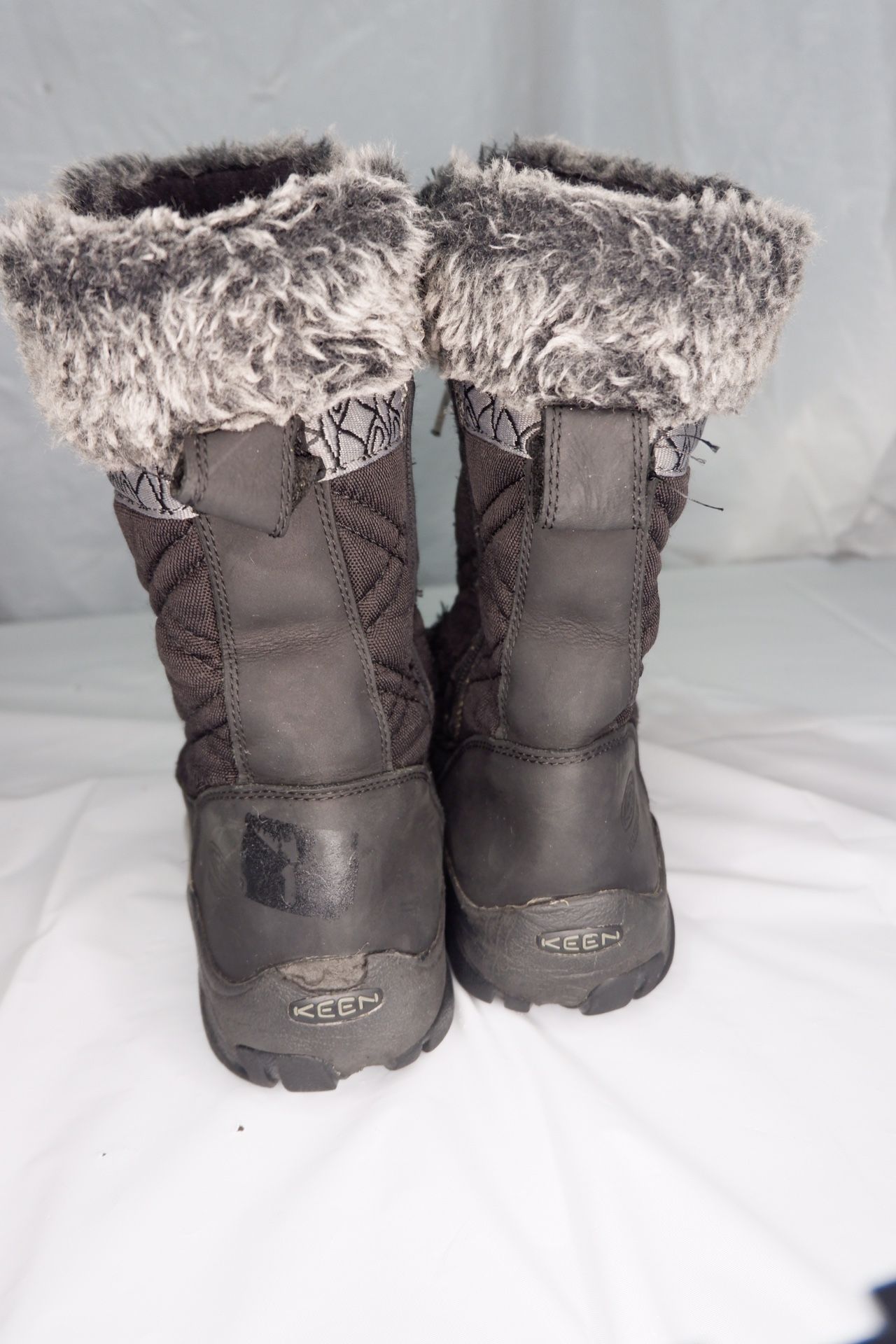 KEEN Hoodoo III Insulated Boots Women's sz 8.