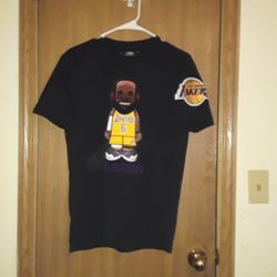 Size Small Lakers Shirt Thumbnail