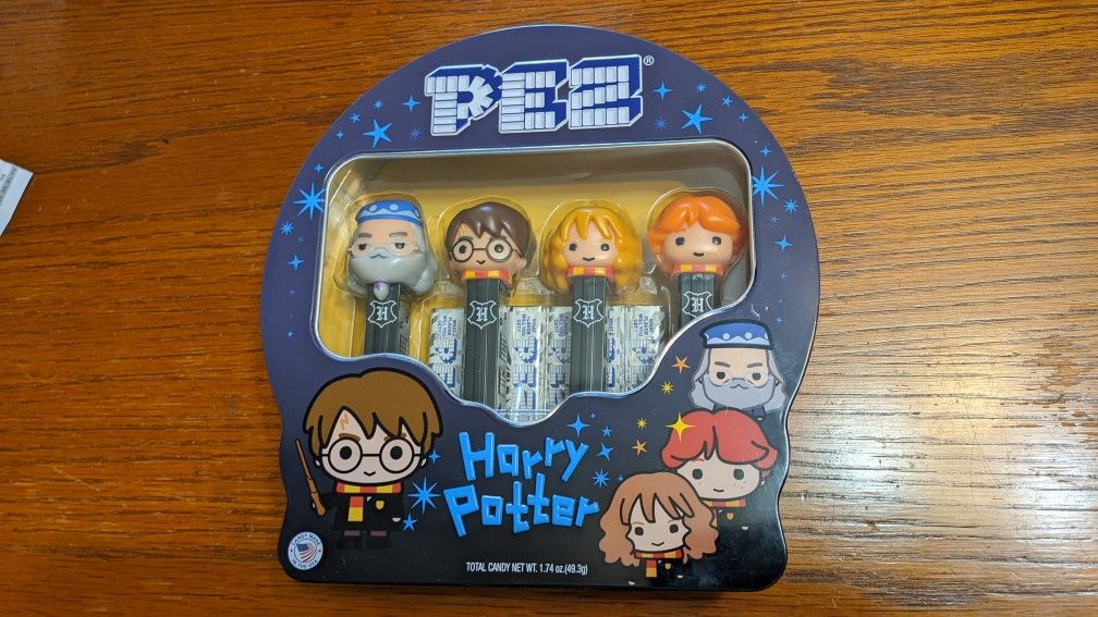 Pez Harry Potter NEW 4-piece set with Collectible Gift Tin