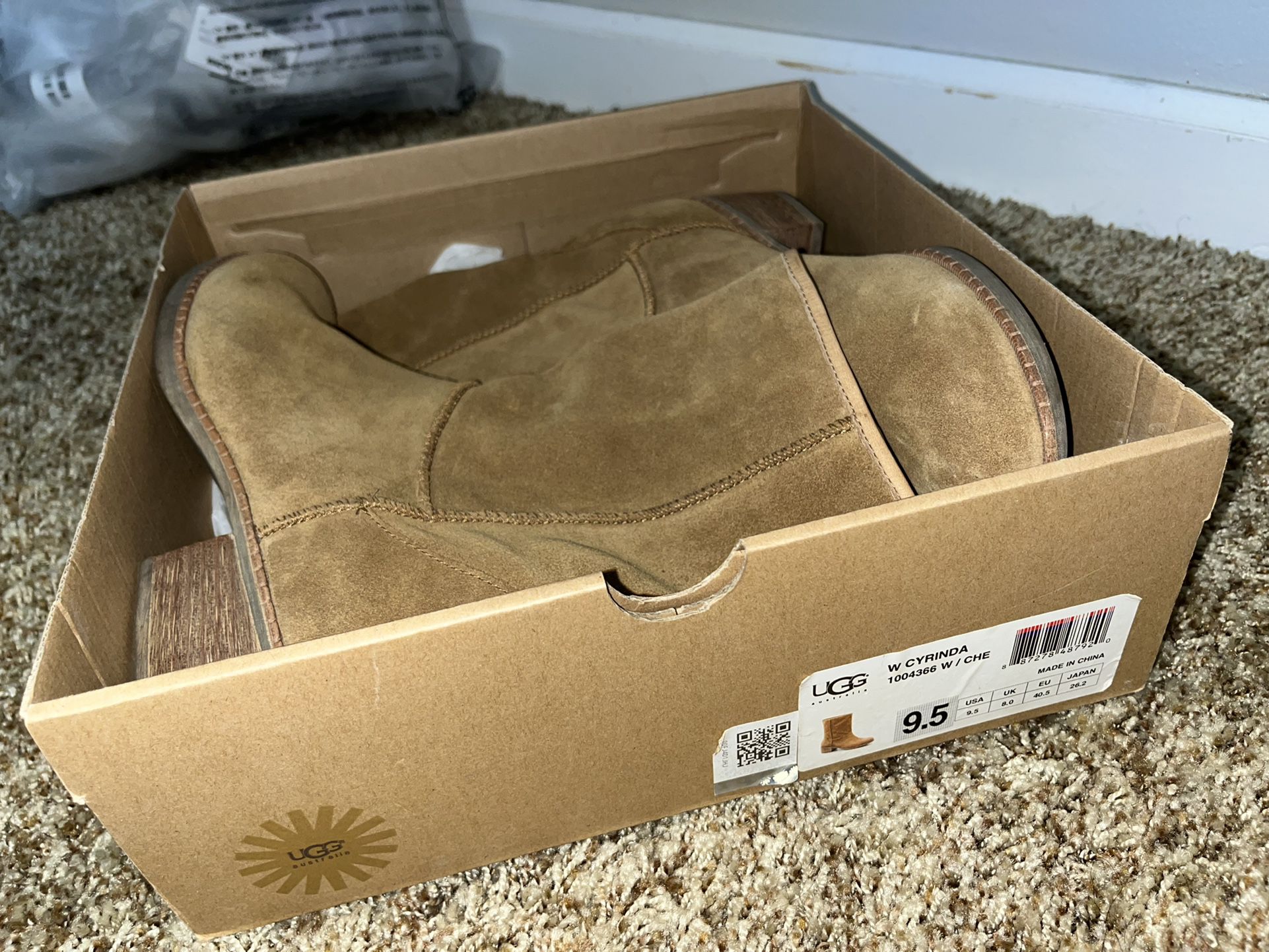UGG Boots women Size 9.5