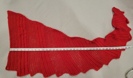 Hand Knit Dragon's Tail Scarf Thumbnail