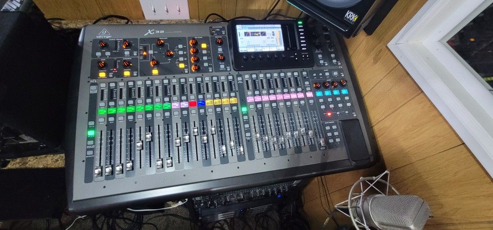 Behringer X32 40-channel Digital Mixer and Behringer S32 32 x 16 Digital Stage Box