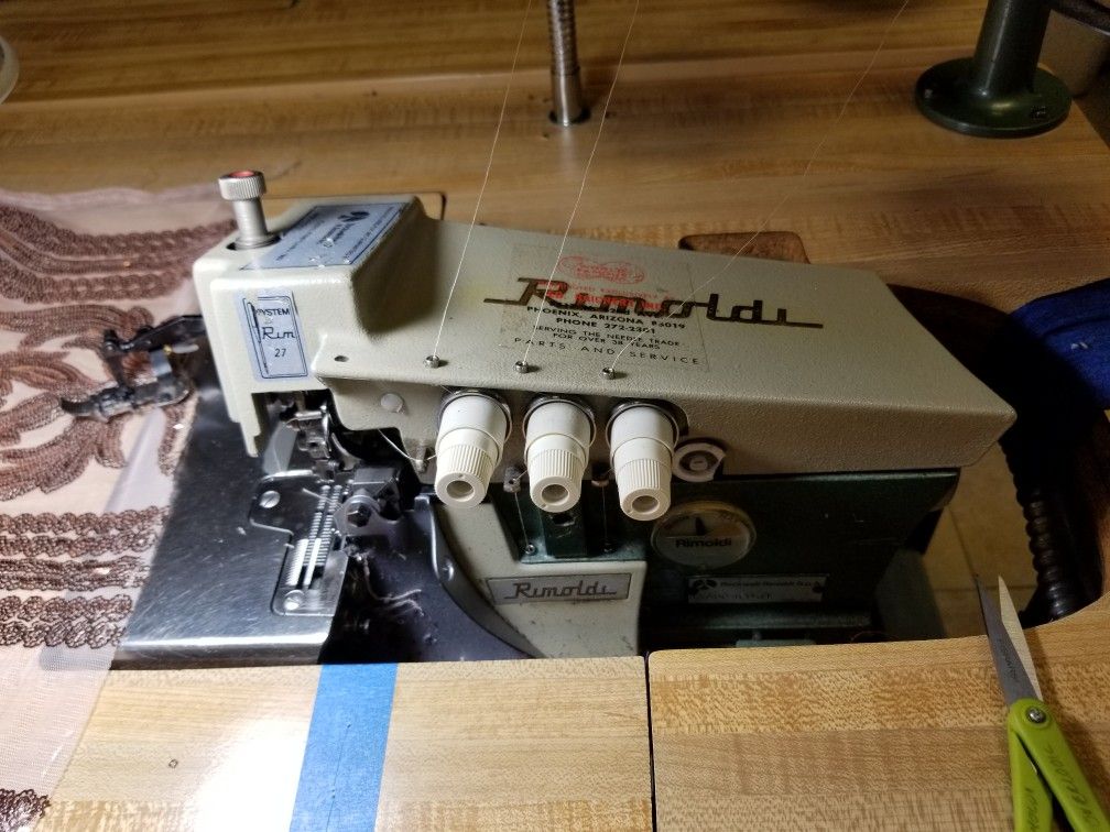 RIMOLDI 327001CD31 OVERLOCK SERGER 1NEEDLE 3THREAD INDUSTRIAL