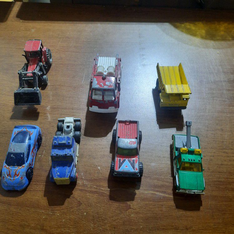 Lot Of 7 Vintage Metal Body Toy Trucks And Cars