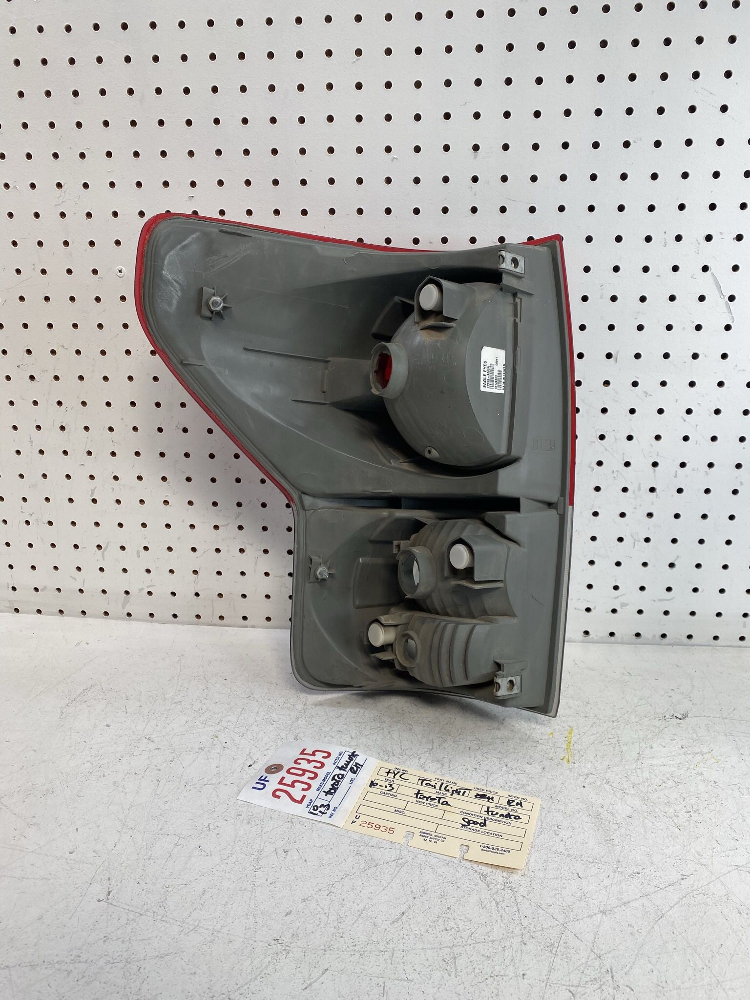 2010 2013 TOYOTA TUNDRA RIGHT SIDE TAIL LIGHT DEPO