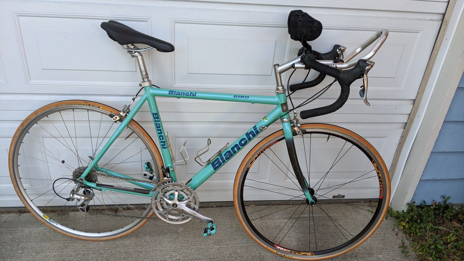 bianchi giro road bike