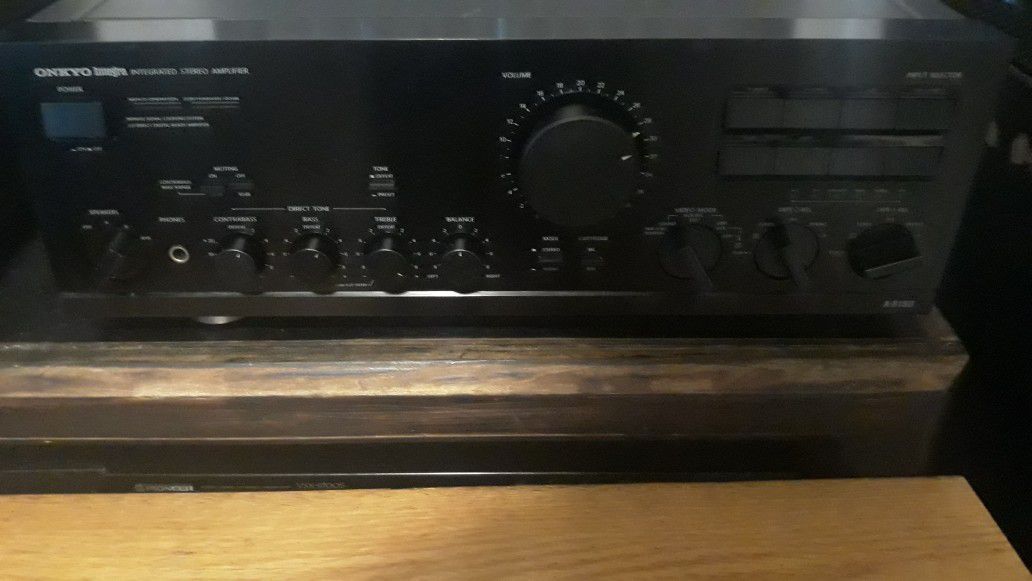 Integrated STEREO Amplifier- Onkyo VINTAGE 