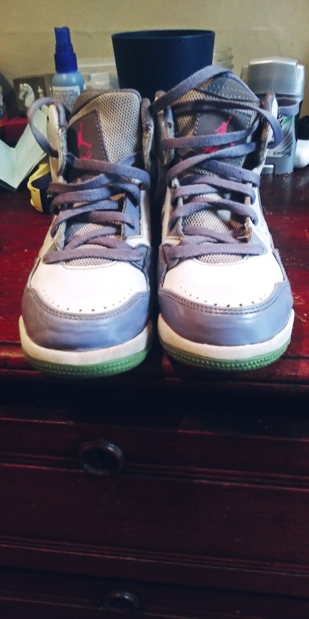 Jordan Flights Size 1Y