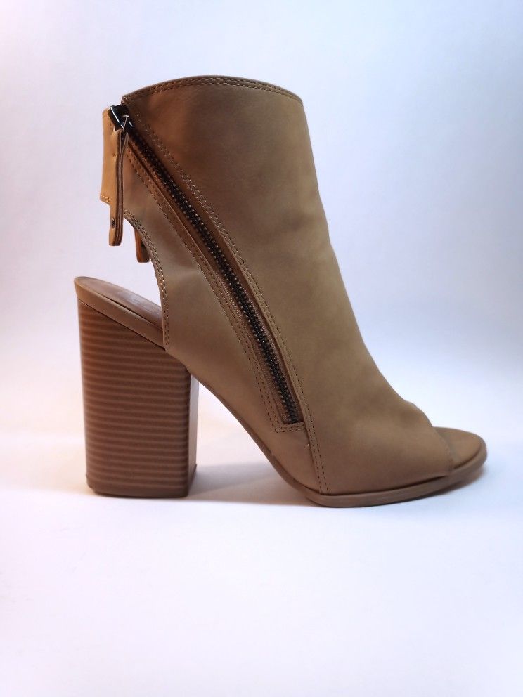 Women's DV for Target by Dolce Vita Tan Peep Toe Slingback Block Heels Shoes sz 9.5