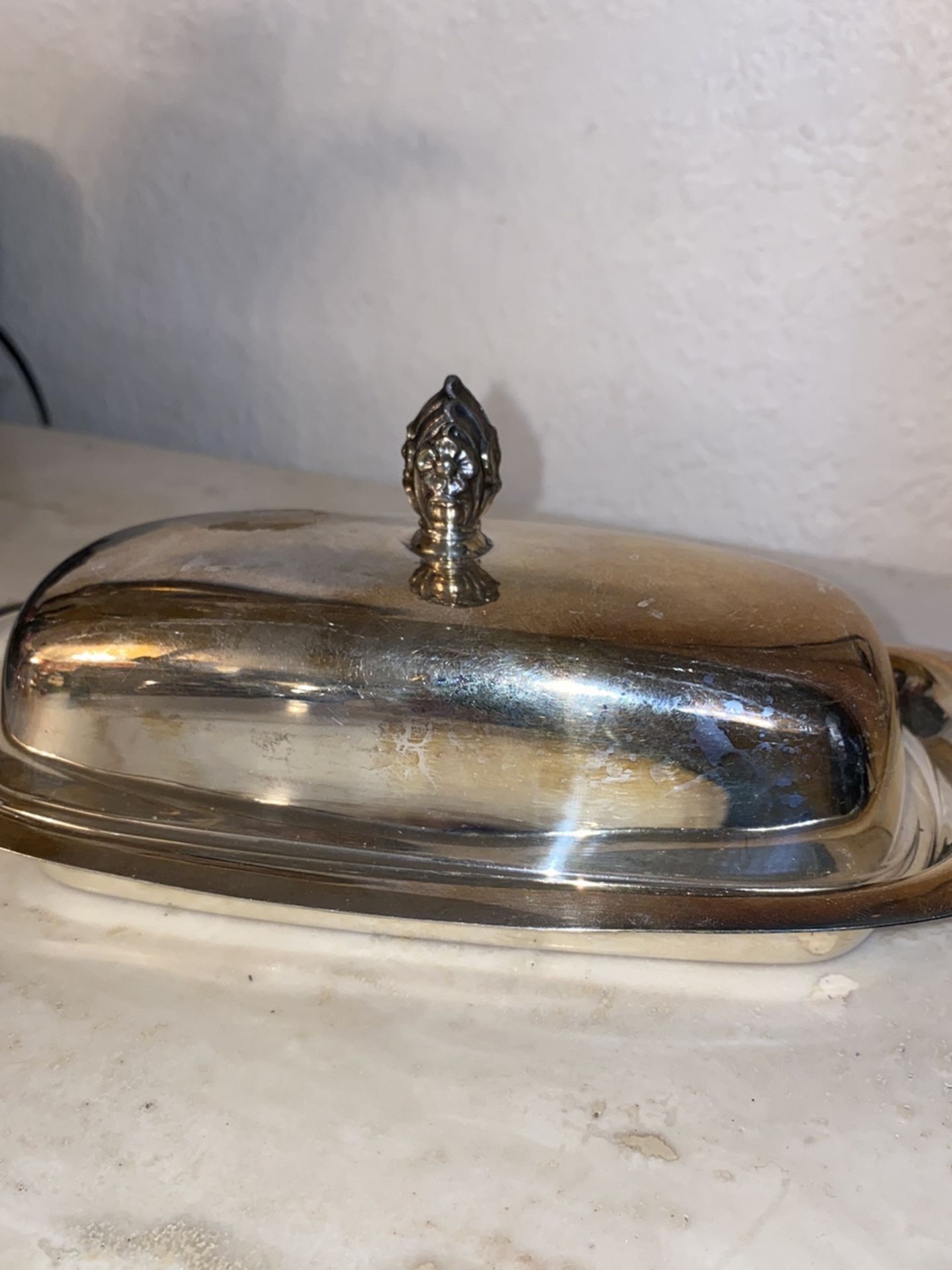 F.B.ROGERS SILVER CO 1883 SILVERPLATE COVERED BUTTER DISH 1997 w/Glass Dish-