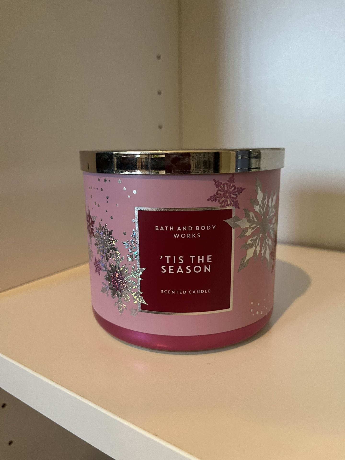 1 Bath and Body Works Candle (various available!)