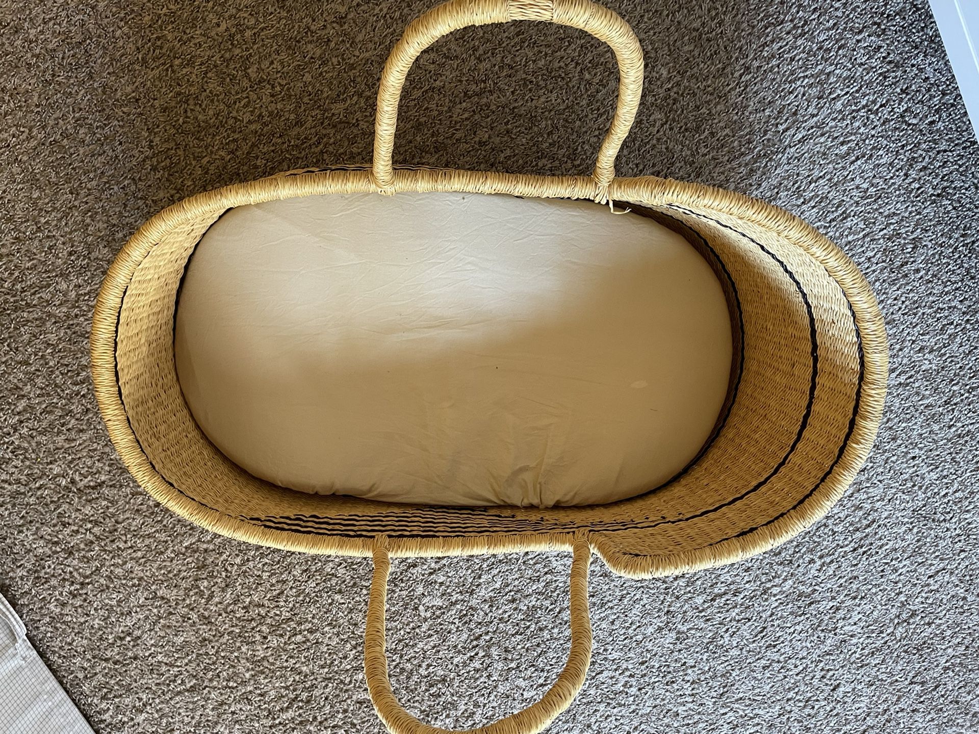 Moses Basket With Stand
