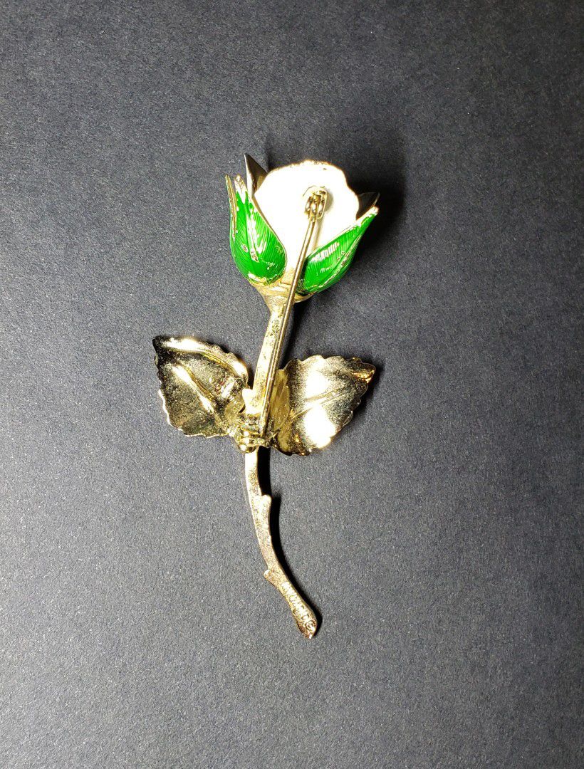 Vintage Rose Brooch Pin. 