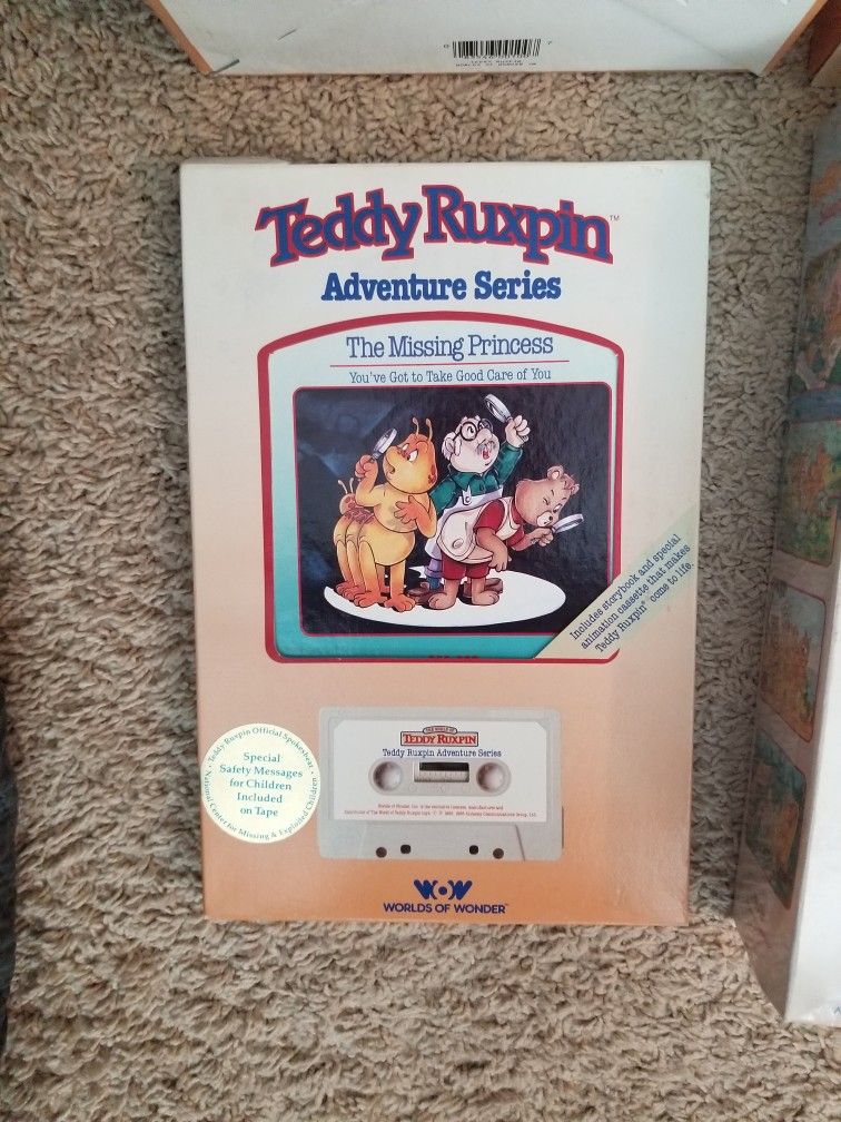 1985 Teddy Ruxpin Mint In Box With Extras.
