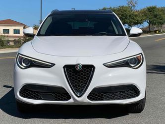 2018 Alfa Romeo Stelvio Thumbnail