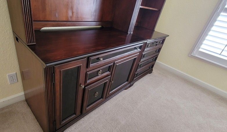 High Quality Office Desk - Beautiful Wood - High End